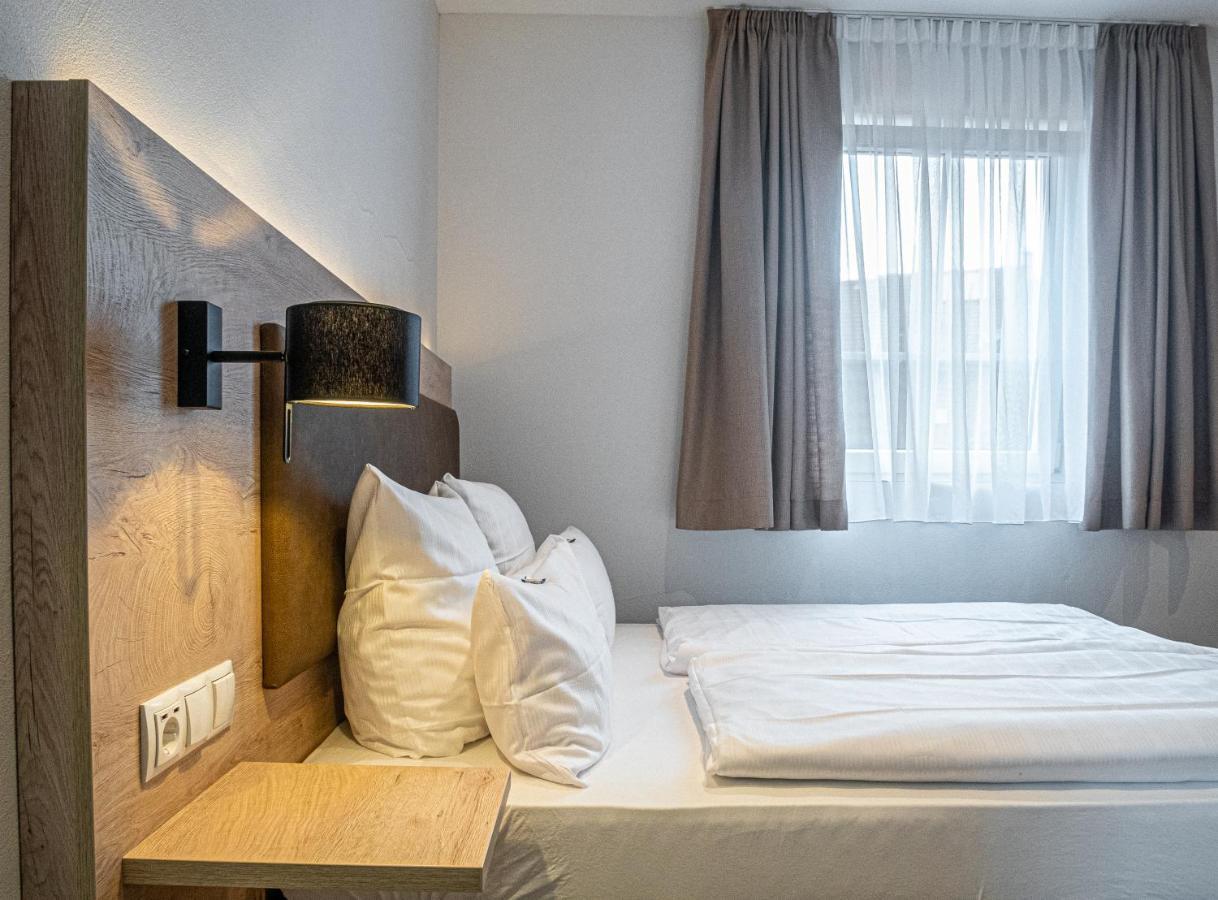 לנדסטול Tdyhomes Hotel מראה חיצוני תמונה